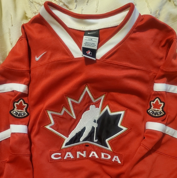 Team Canada Youth Olympic Nike Hockey Jersey - Picture 15 of 16